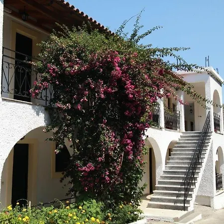 Szálloda Yannis Corfu 3*