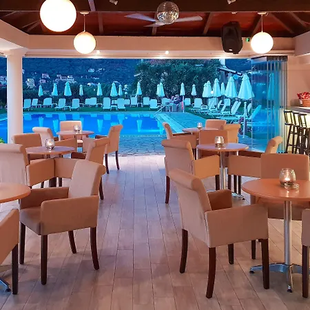雅尼斯孚酒店
