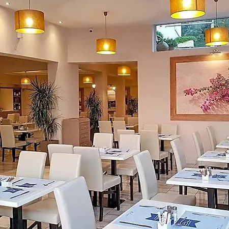 Yannis Corfu 3* Ύψος