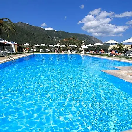 Ξενοδοχείο Yannis Corfu 3*