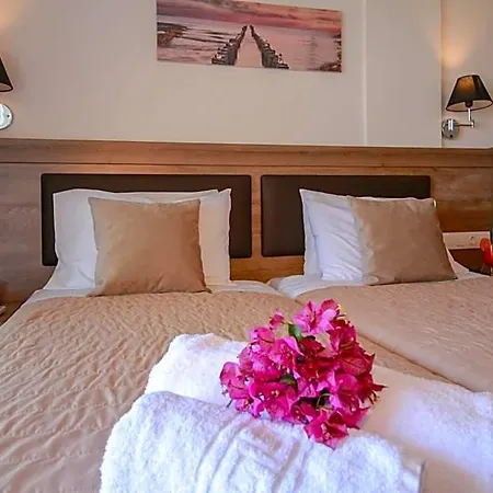 Yannis Corfu 3* Ύψος