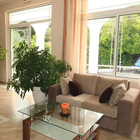 Yannis Corfu 3* イプソス